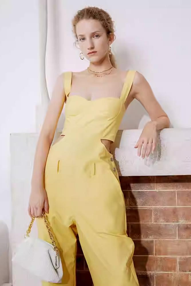 STREET-STYLE JUMPSUIT