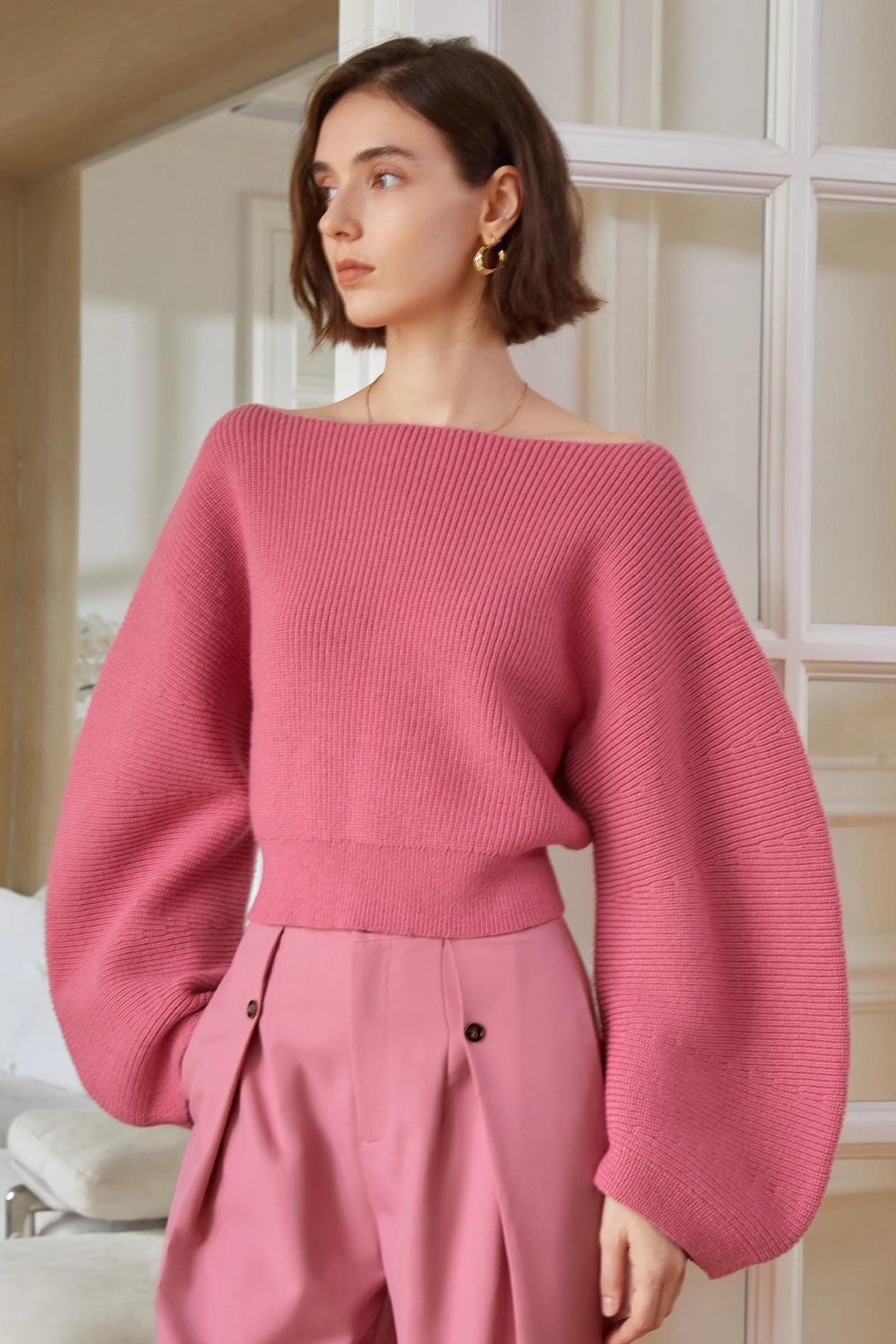 ONE-SHOULDER SWEATER