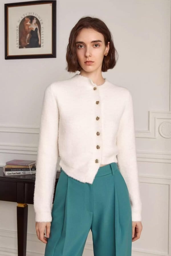 IRREGULAR WHITE SWEATER