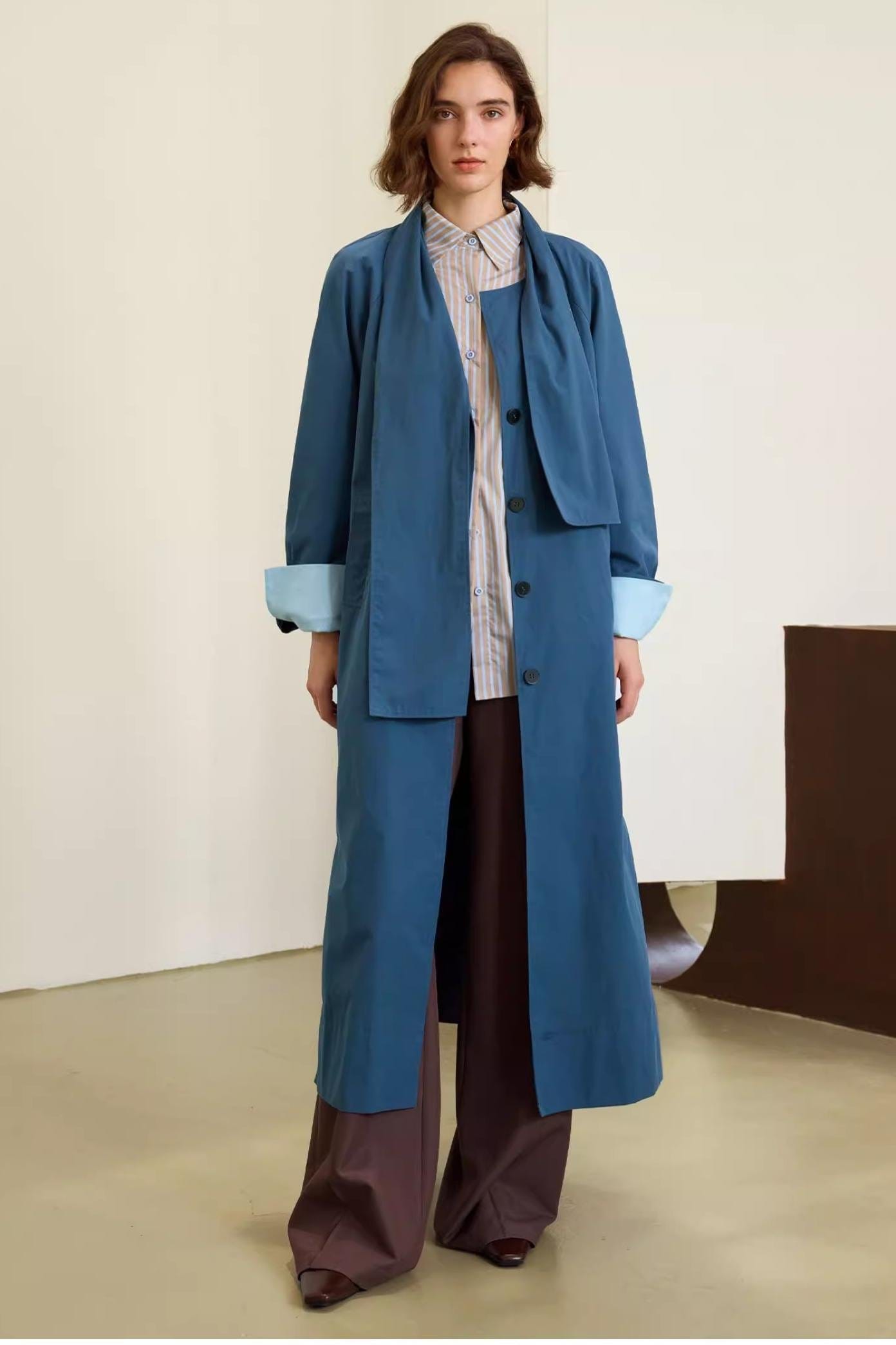 TRENCH COAT