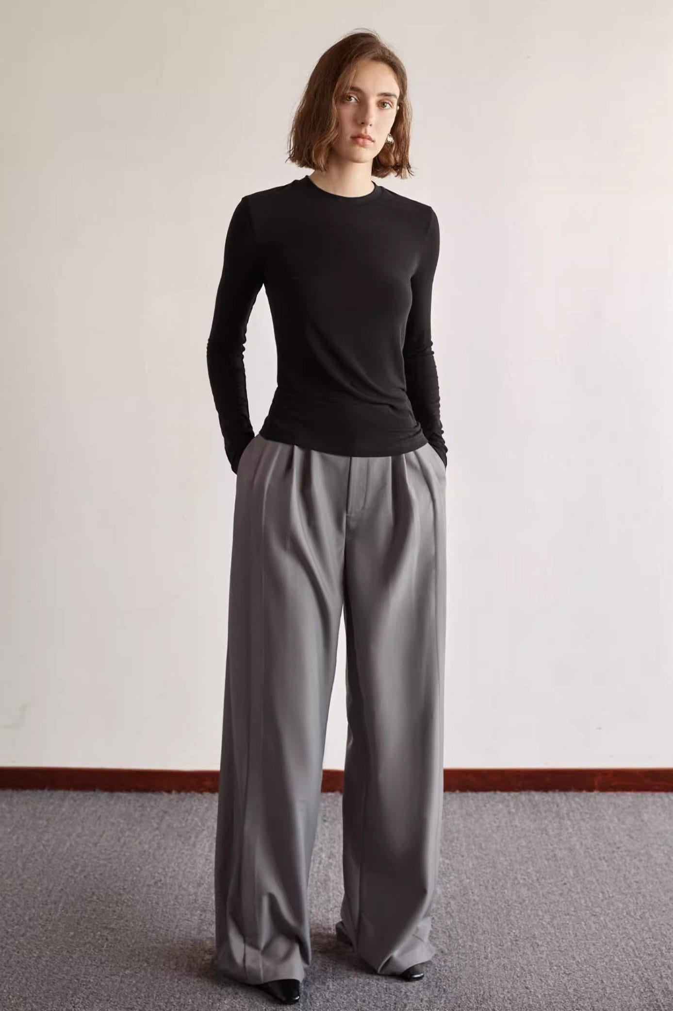 SAGGING WIDE LEG PANTS