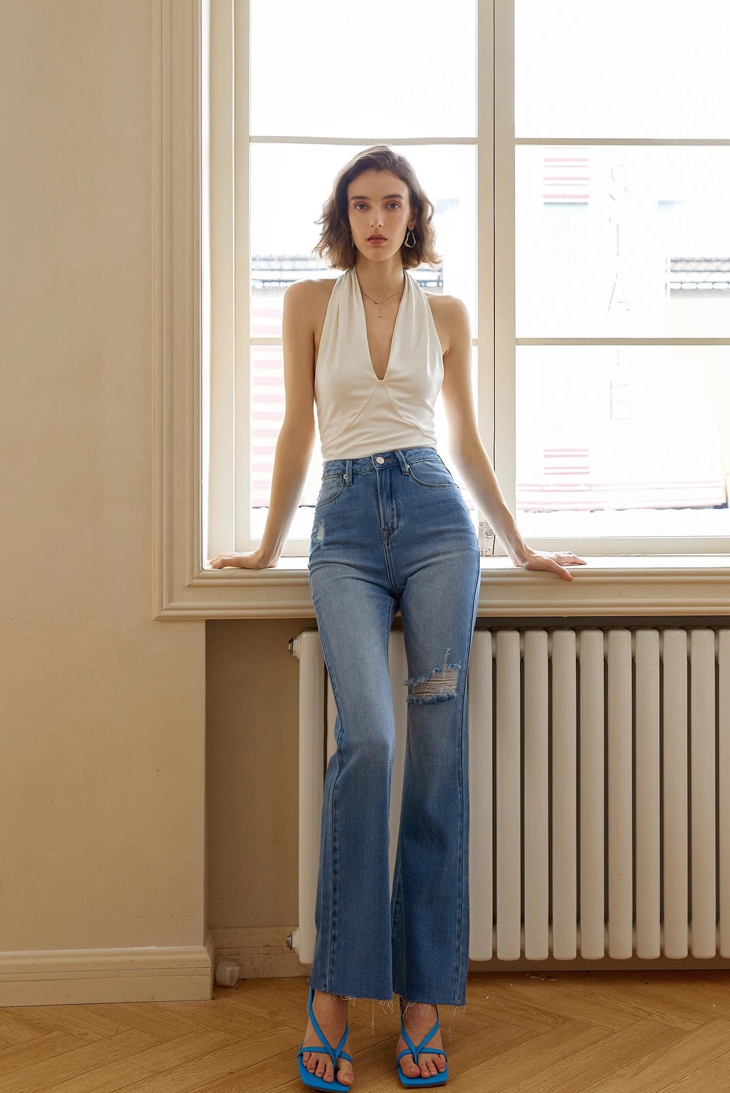 VINTAGE HIGH-WAISTED JEANS