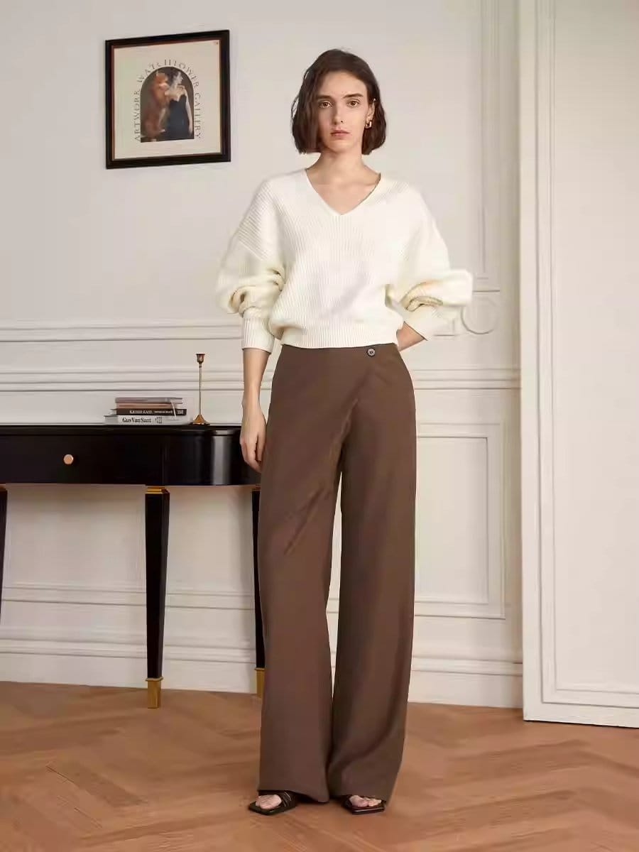 V-NECK KNITTED SWEATER