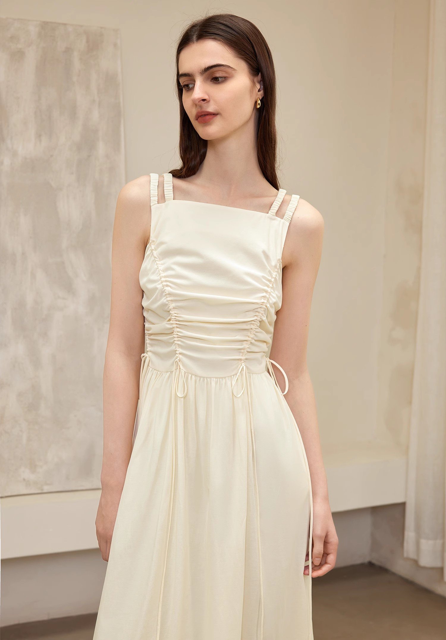 ONE COLLAR DRESS