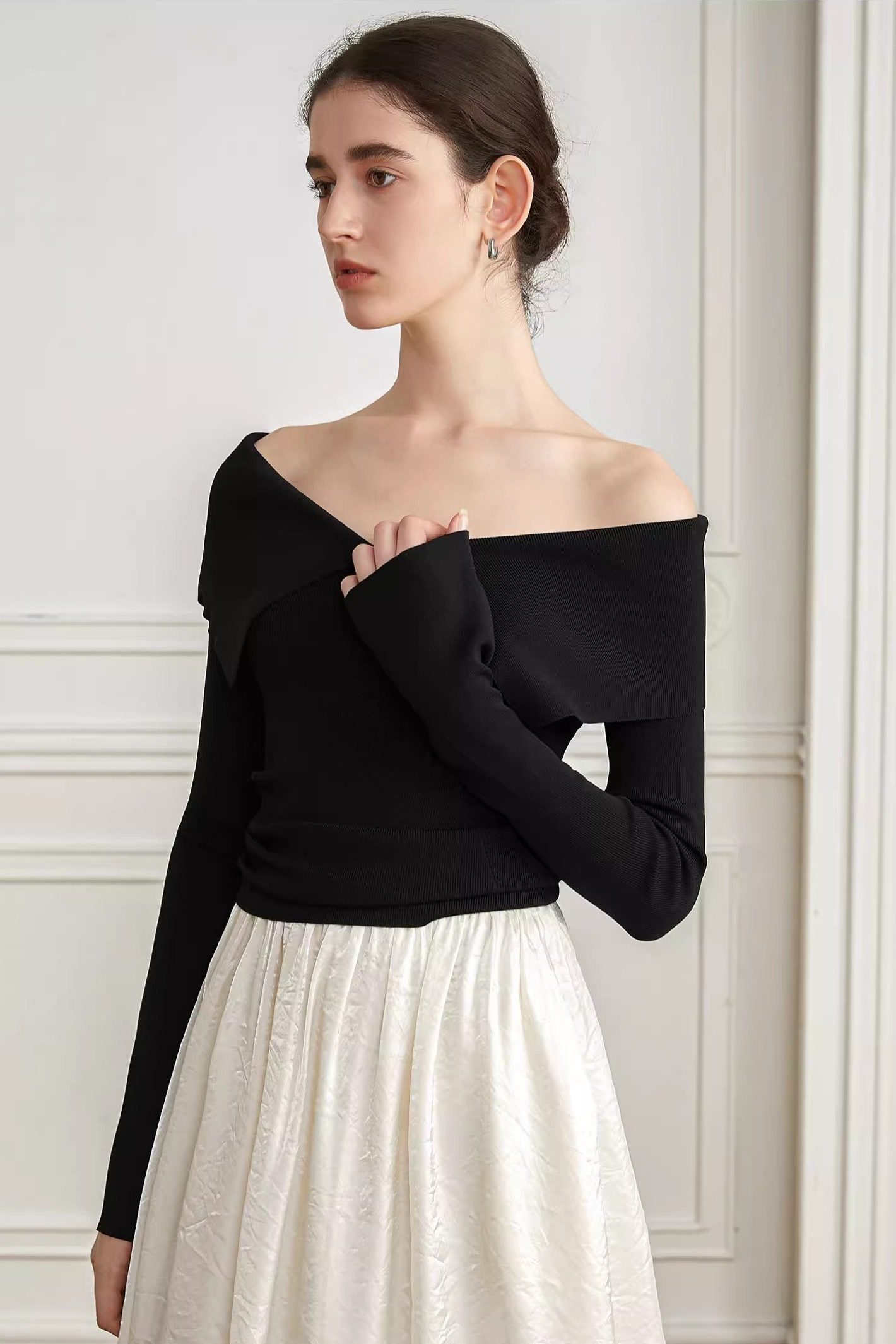 SLIM KNIT SWEATER