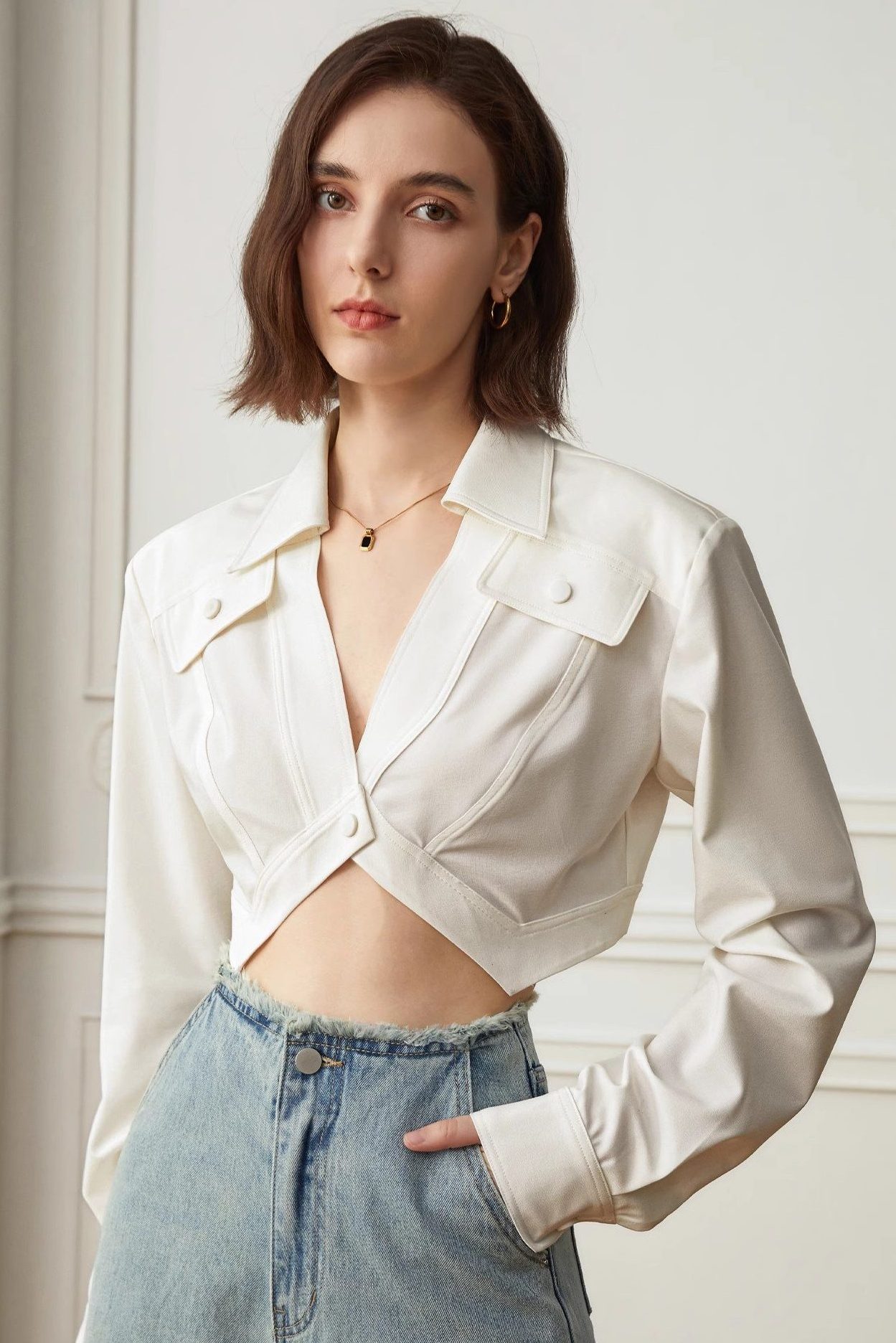 LONG SLEEVED SHORT SHIRT