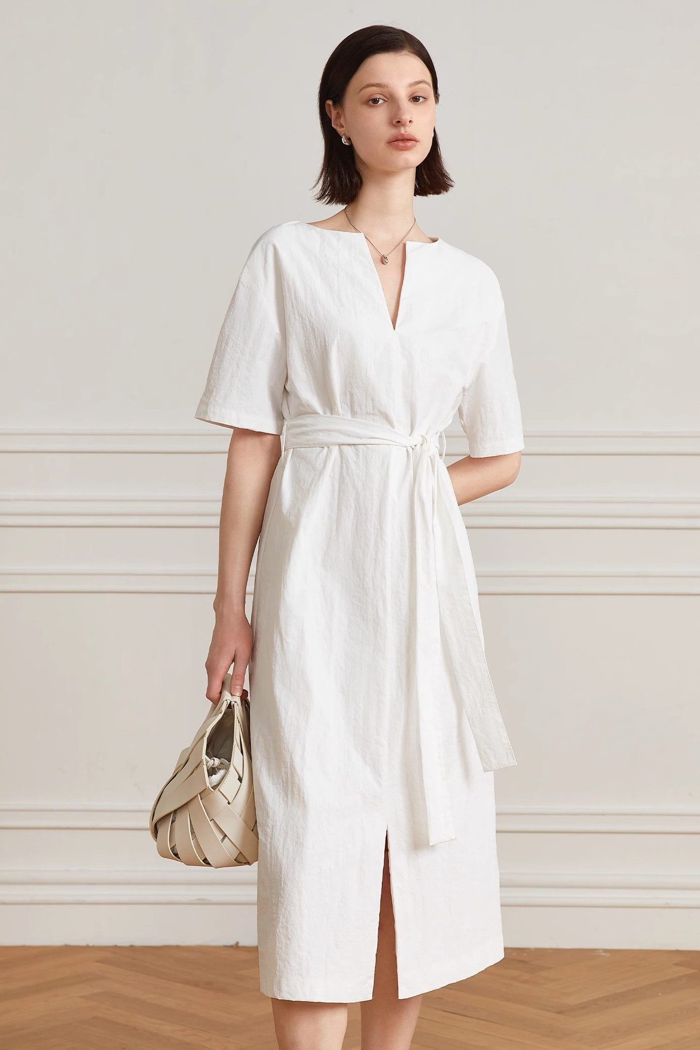 V-NECK STRAP DRESS