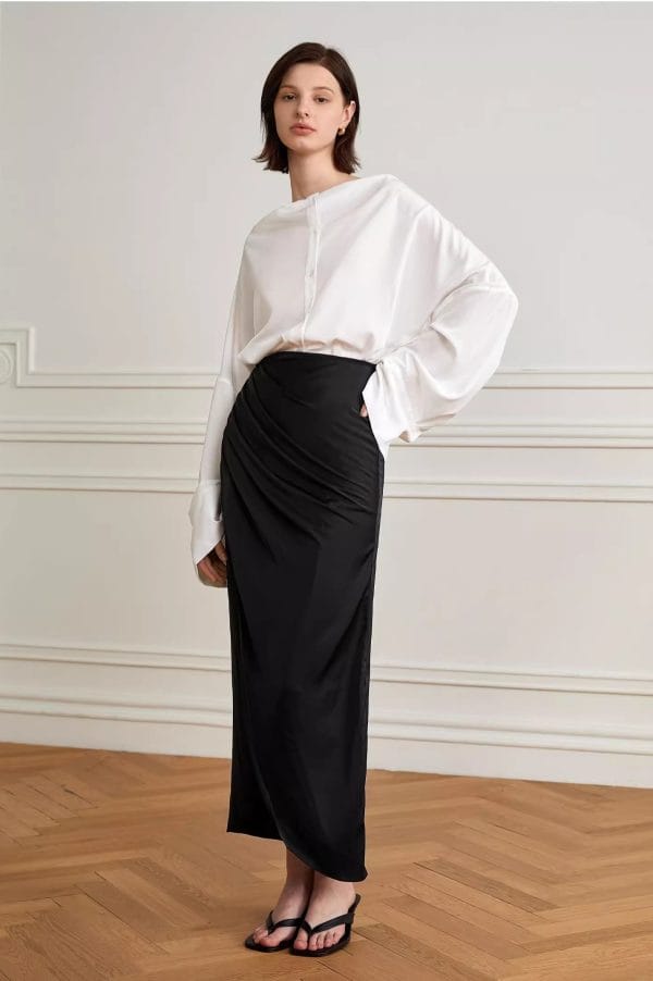 BLACK MIDI SKIRT