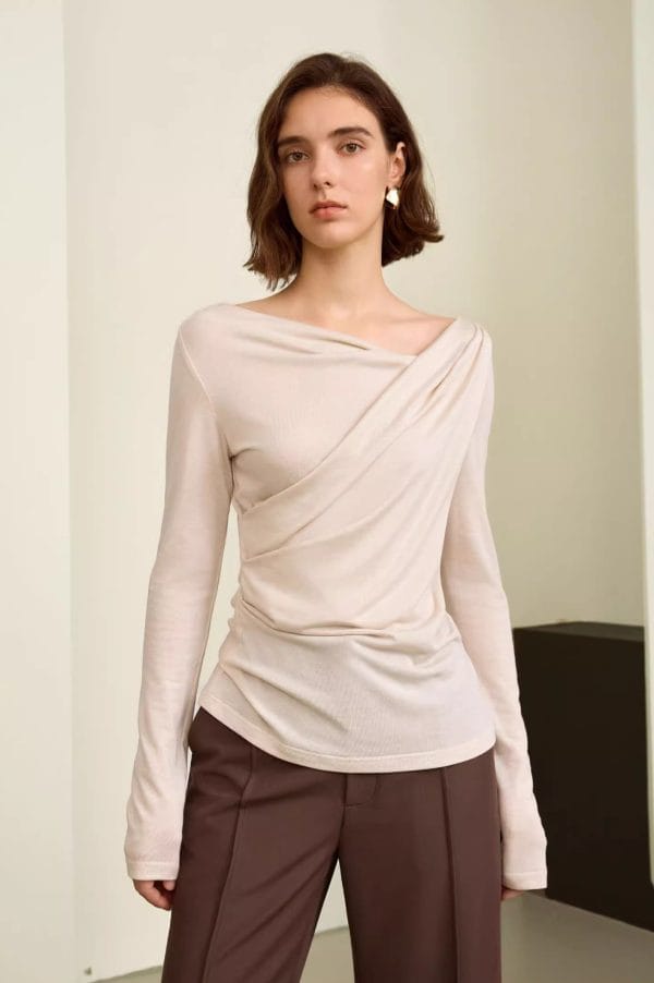 KNITTED SWEATER