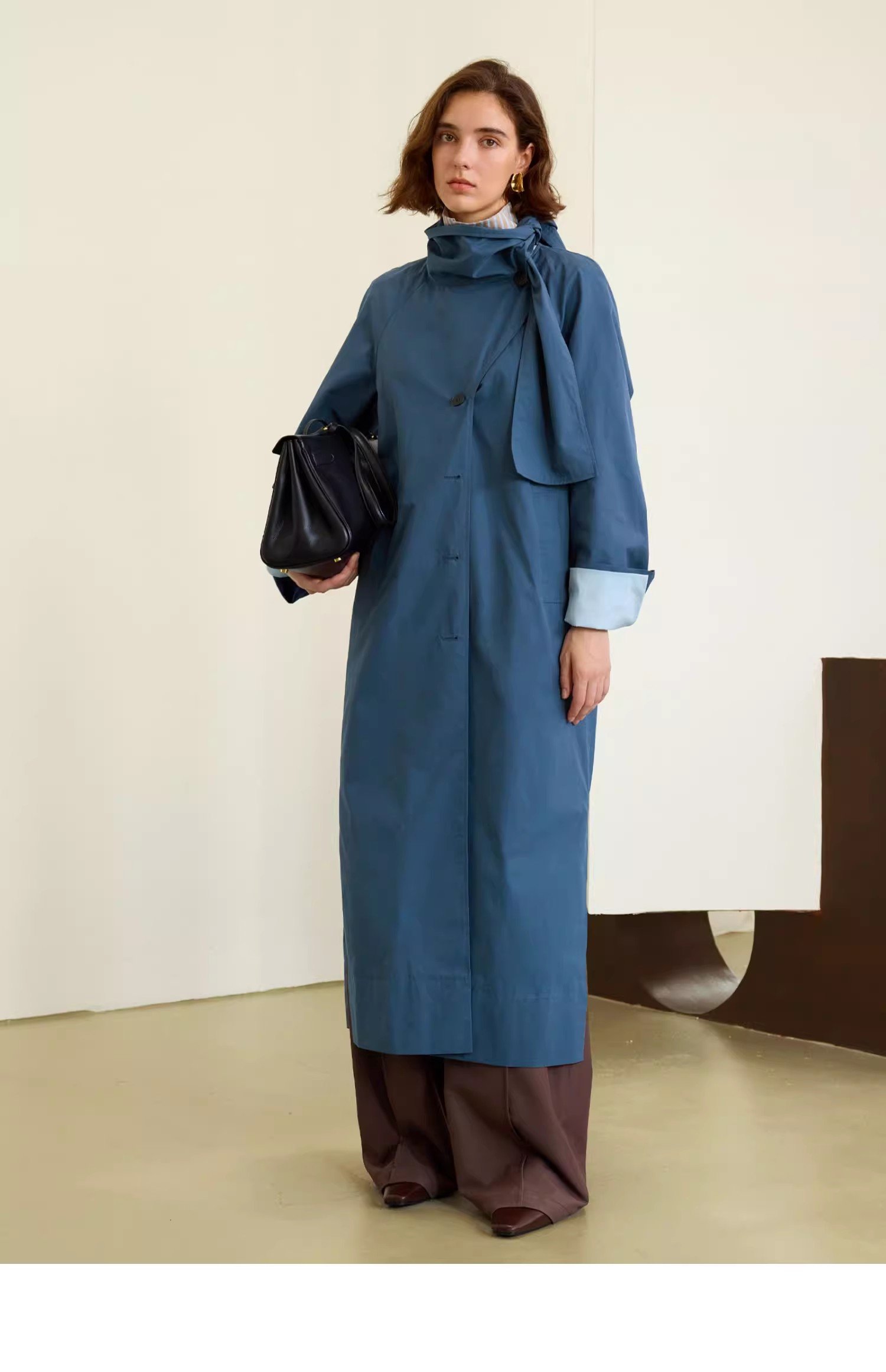 TRENCH COAT